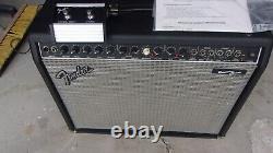 Excellent Fender Princeton Chorus 2x10 Electric Guitar Combo Amp withpedal & cover