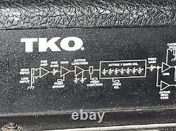 Ampli pour basse Peavey Black Tko 115s avec haut-parleur de 15 pouces et 80 watts, modèle vintage